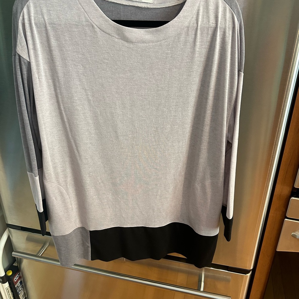 Simply brand tunic top excellent used condition size medium